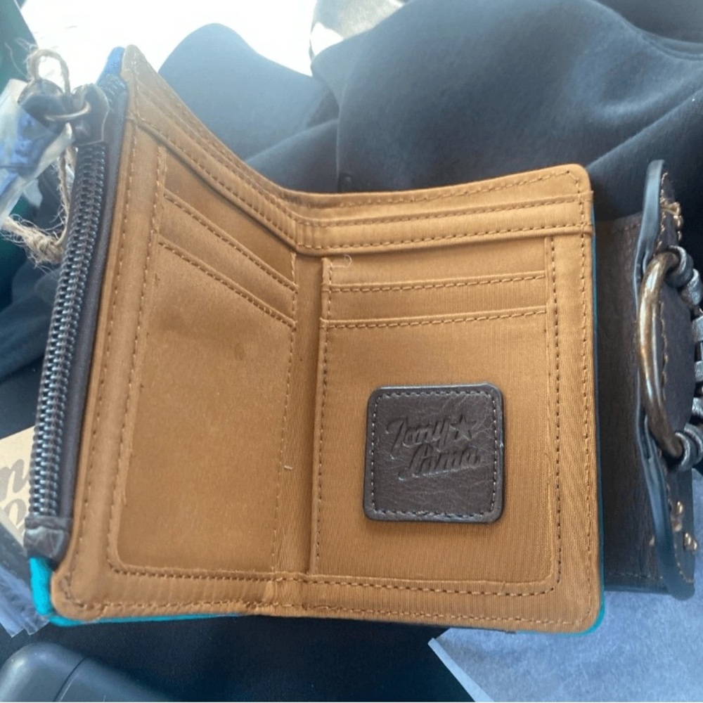 NWT Tony Lama Tooled Turquoise Leather Wristlet Wallet - Picture 3 of 5